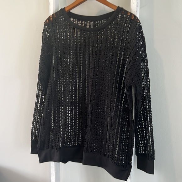 FABLETICS Sophie laser cut layering black tunic large - Picture 8 of 10